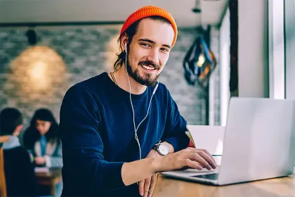 Von Bildungsinstituten wird Flexibilität und Spontanität verlangt. Foto: Adobe Stock